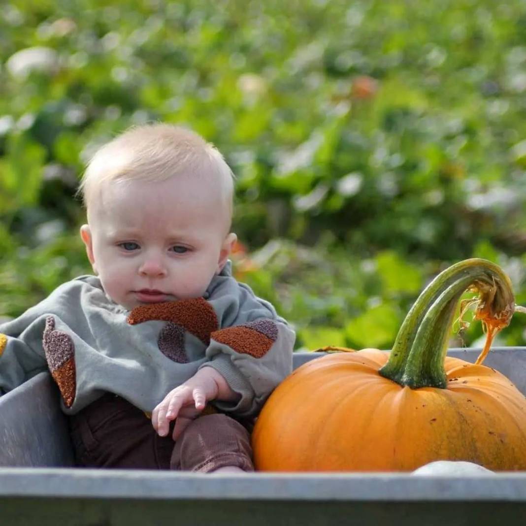12 yaşında gibi ama 2 çocuk annesi! Yaşını duyanlar inanmakta güçlük çekiyor 10